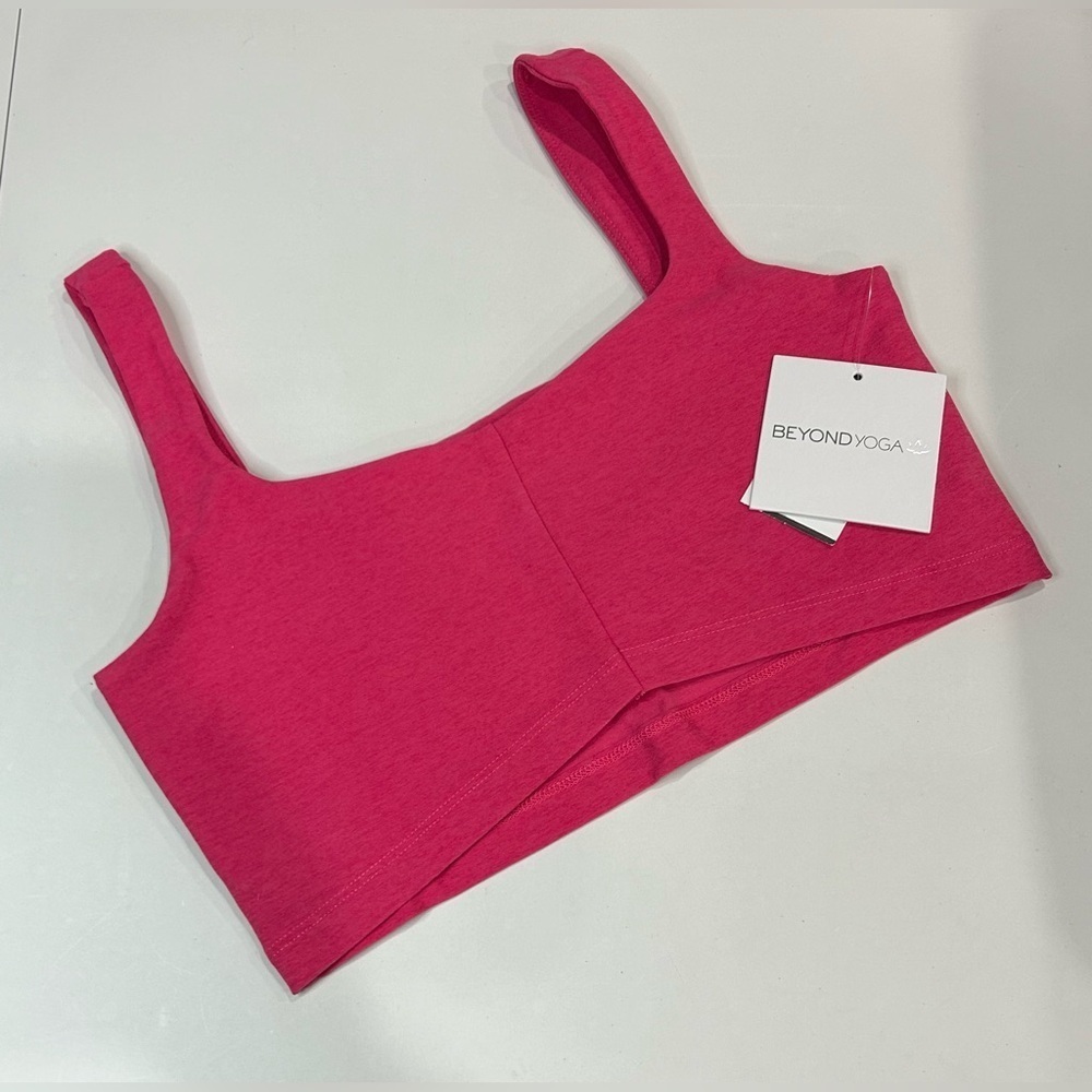Beyond Yoga Women's Medium Spacedye Shape Bra Pink NWT Soft 4-way Stretch